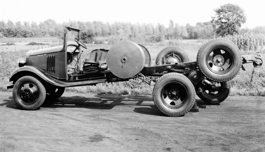  Chevrolet Model QD 6x4 1935 года  (фото 3 из 4)